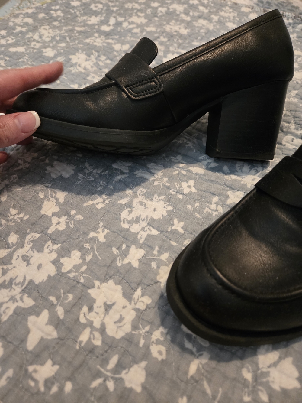 boc Black Leather Wedge Loafer Pumps - Picture 2 of 4